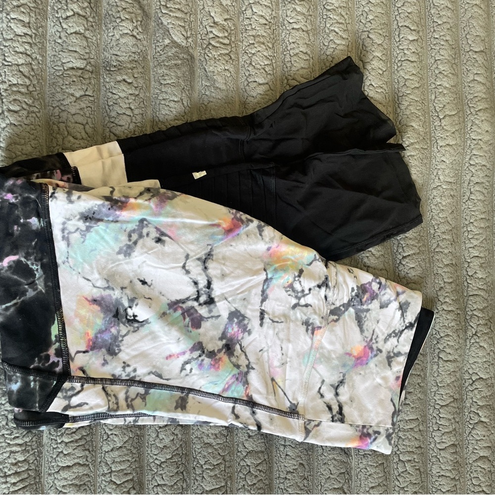 PINK Victoria's Secret Women’s Black, White and Multi-Colored Marble Leggings